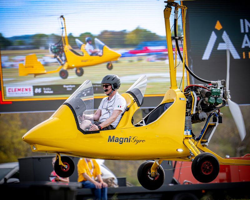 A Magni gyroplane competes in front of the LED wall