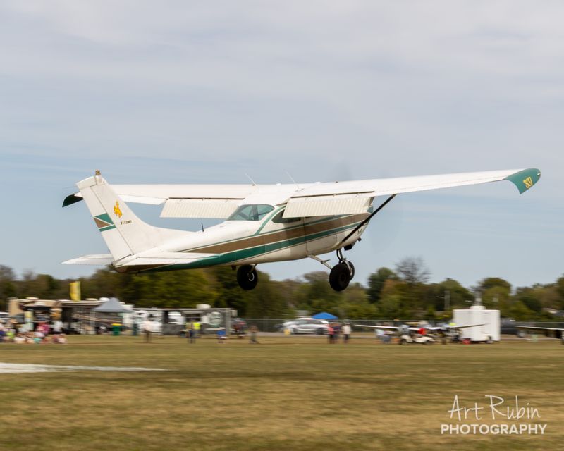 Race 307 · John Douglas · Cessna 182 N182WY 'WYO STOL' airborne